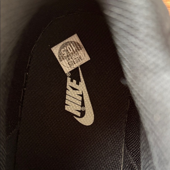 Nike Men's Court Vision mid high Black Sneakers - Picture 3 of 5